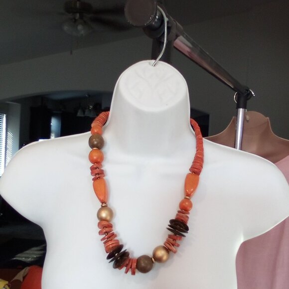 Women's  Vintage Trendy African Style Coral Necklace - Picture 4 of 10
